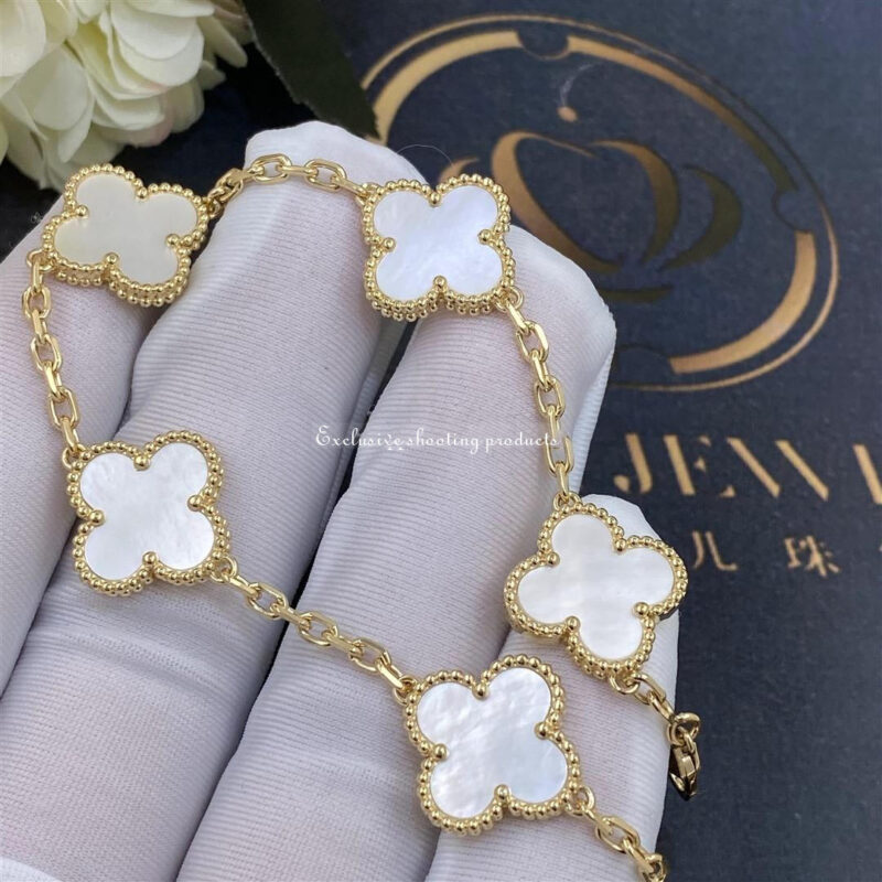 Van Cleef & Arpels VCARA41800 Vintage Alhambra bracelet 5 motifs Yellow gold Mother-of-pearl bracelet 6