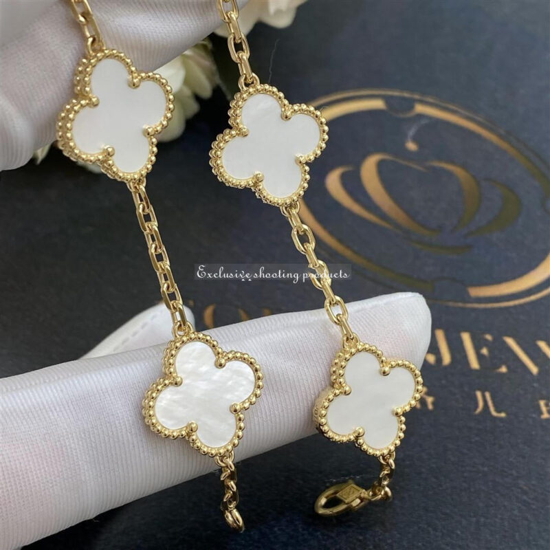 Van Cleef & Arpels VCARA41800 Vintage Alhambra bracelet 5 motifs Yellow gold Mother-of-pearl bracelet 5