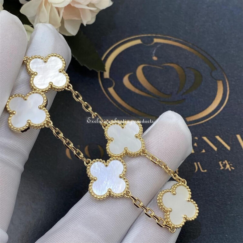 Van Cleef & Arpels VCARA41800 Vintage Alhambra bracelet 5 motifs Yellow gold Mother-of-pearl bracelet 3