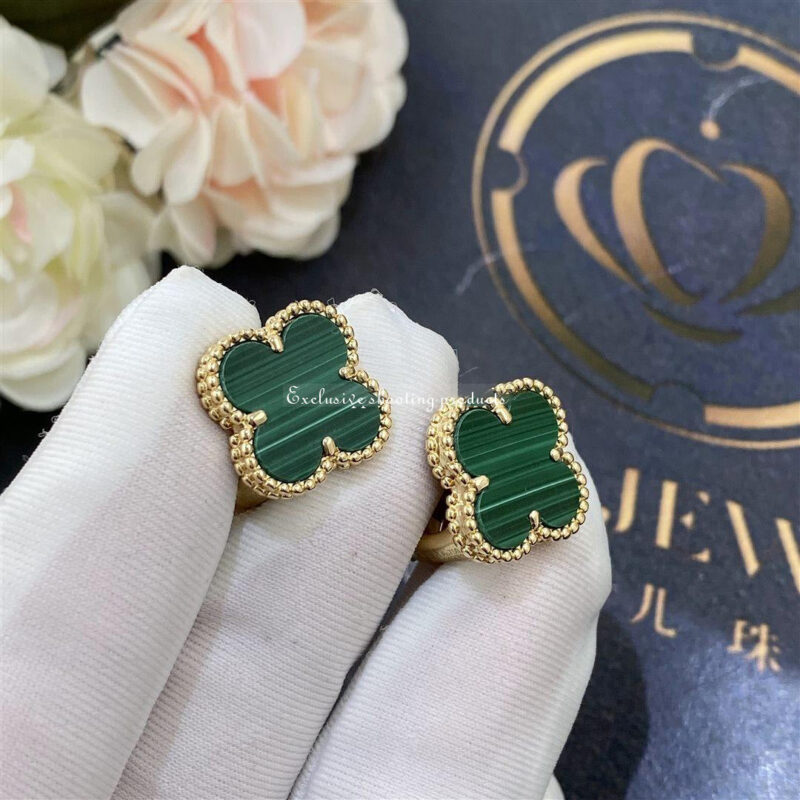 Van Cleef & Arpels Vintage VCARO3QL00 Alhambra Earrings Yellow Gold Malachite Earrings 4