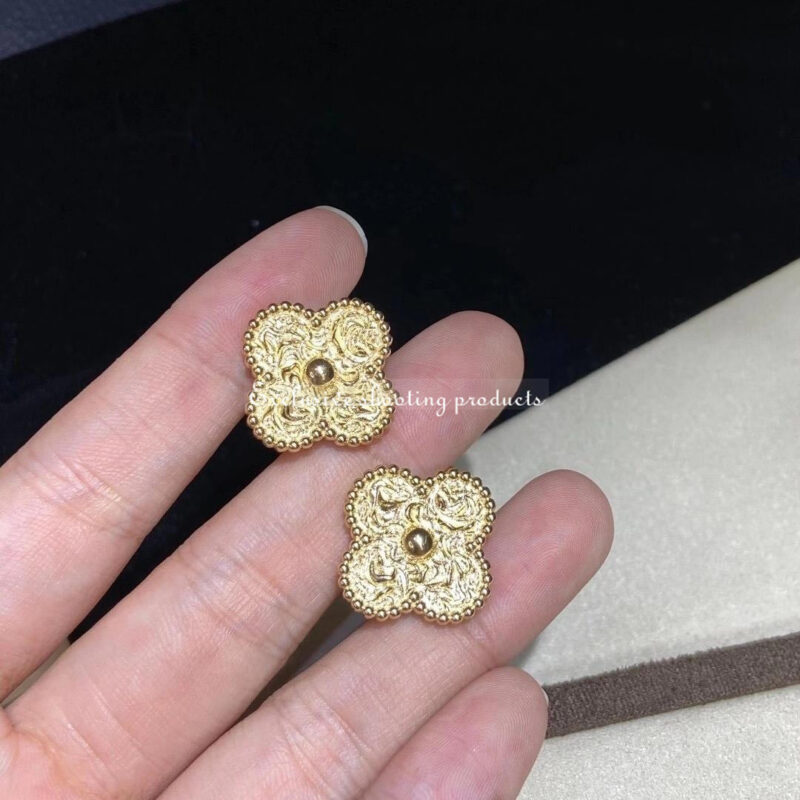 Van Cleef & Arpels VCARO1IH00 Vintage Alhambra earrings Yellow gold 2