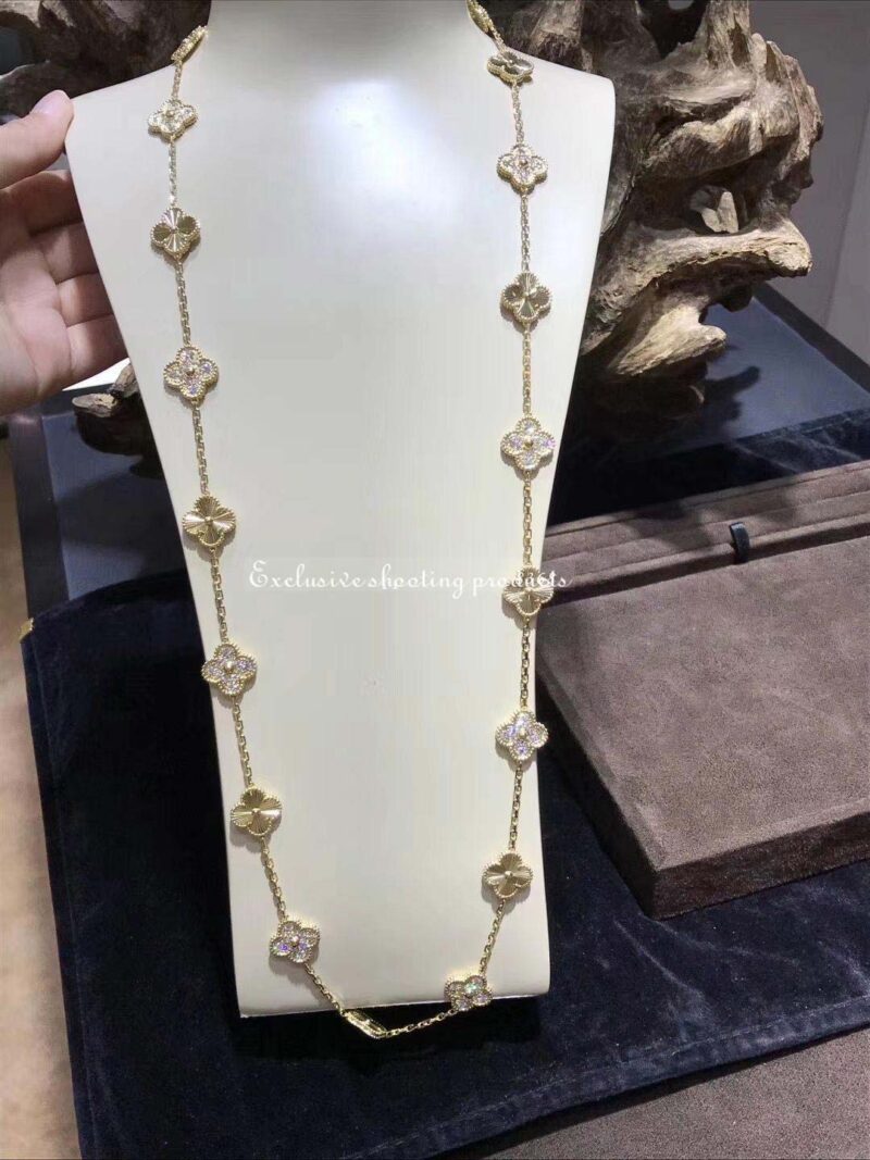 Van Cleef & Arpels VCARP4KM00 necklace Vintage Alhambra long 20 motifs Yellow gold Diamond necklace 4