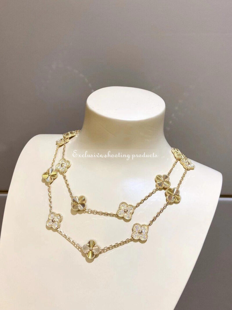 Van Cleef & Arpels VCARP4KM00 necklace Vintage Alhambra long necklace 20 motifs White gold Diamond necklace 2