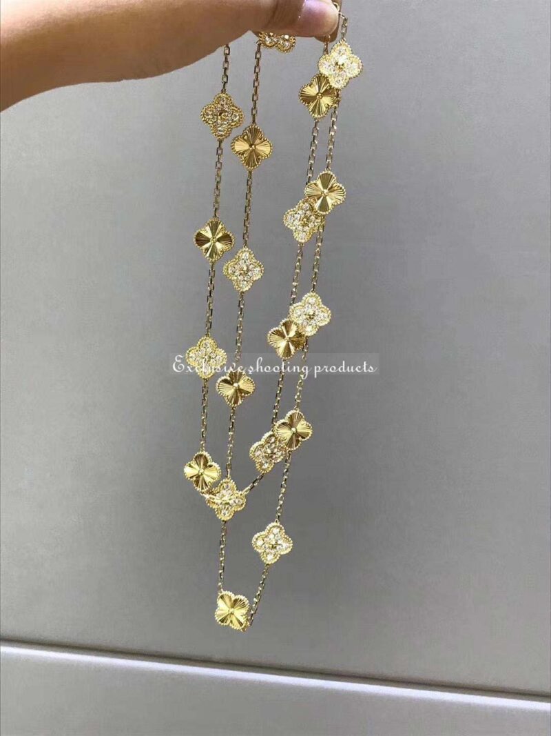 Van Cleef & Arpels VCARP4KM00 necklace Vintage Alhambra long 20 motifs Yellow gold Diamond necklace 6