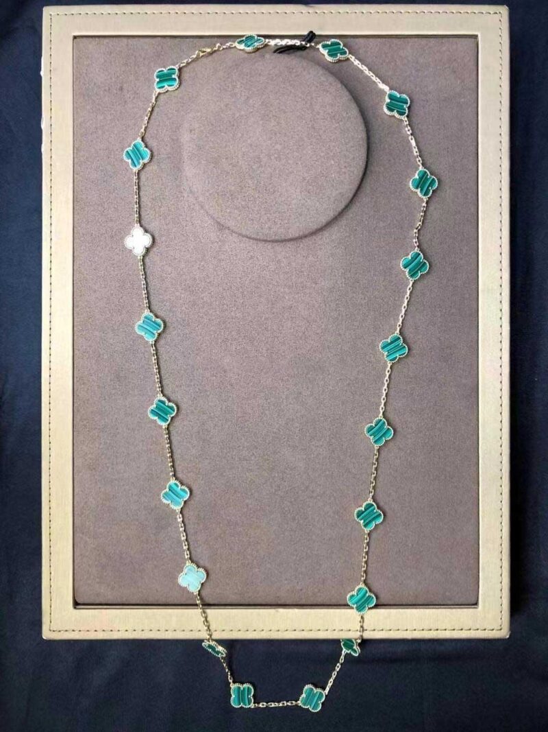 Van Cleef & Arpels VCARL88100 Vintage Alhambra long necklace 20 motifs Yellow gold Malachite necklace 8