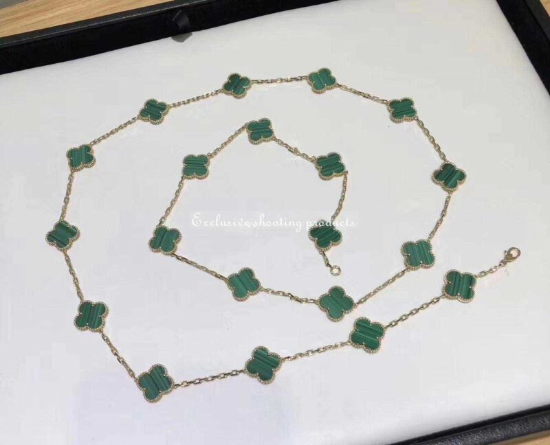 Van Cleef & Arpels VCARL88100 Vintage Alhambra long necklace 20 motifs Yellow gold Malachite necklace 7