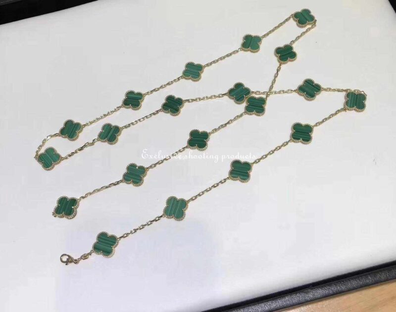 Van Cleef & Arpels VCARL88100 Vintage Alhambra long necklace 20 motifs Yellow gold Malachite necklace 6