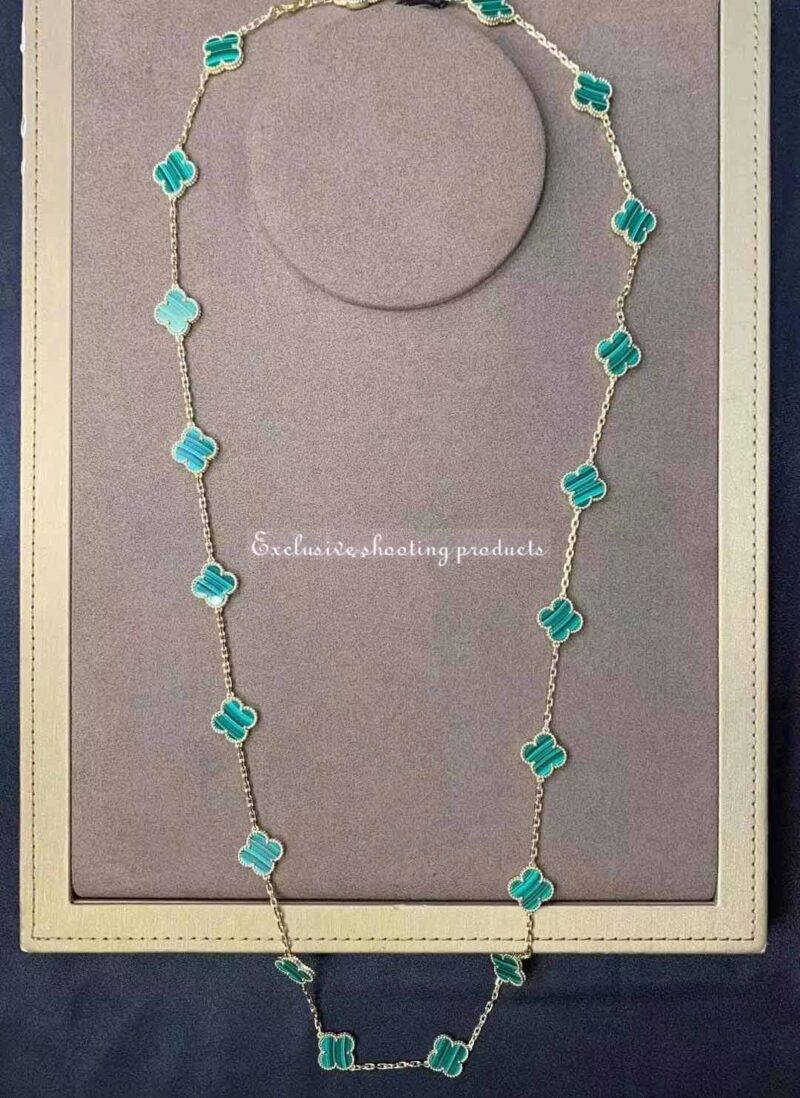 Van Cleef & Arpels VCARL88100 Vintage Alhambra long necklace 20 motifs Yellow gold Malachite necklace 4