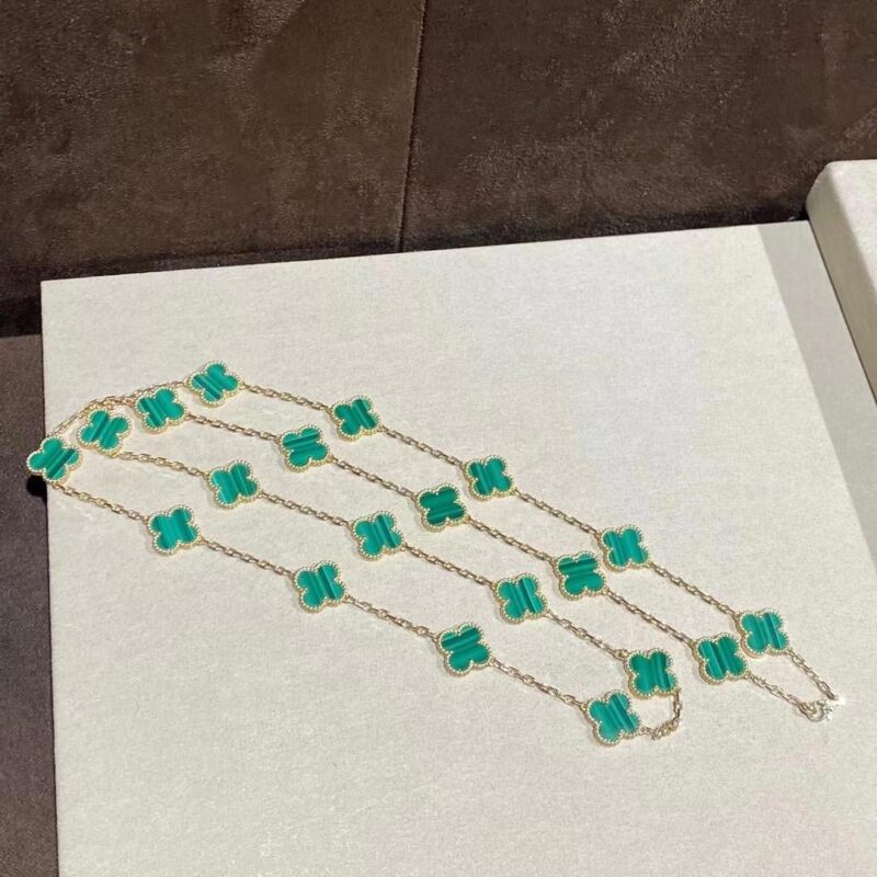 Van Cleef & Arpels VCARL88100 Vintage Alhambra long necklace 20 motifs Yellow gold Malachite necklace 12