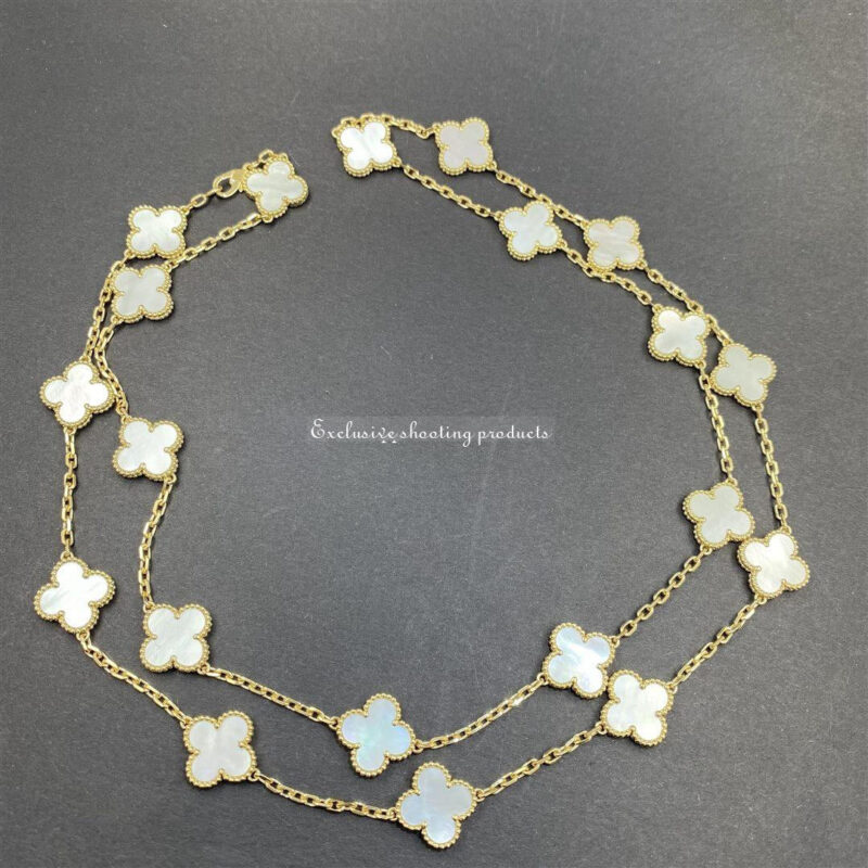 Van Cleef & Arpels VCARA42100 necklace Vintage Alhambra long 20 motifs Yellow gold Mother-of-pearl necklace 9