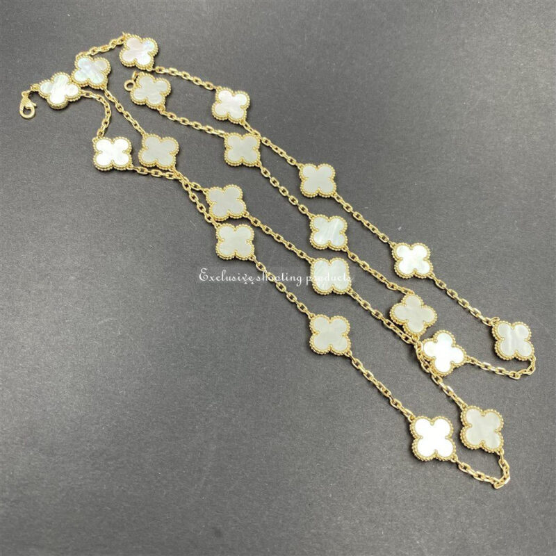 Van Cleef & Arpels VCARA42100 necklace Vintage Alhambra long 20 motifs Yellow gold Mother-of-pearl necklace 8