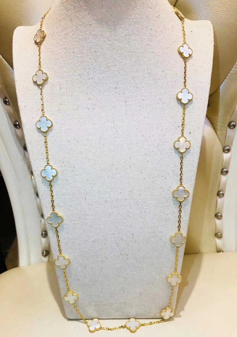 Van Cleef & Arpels VCARA42100 necklace Vintage Alhambra long 20 motifs Yellow gold Mother-of-pearl necklace 4