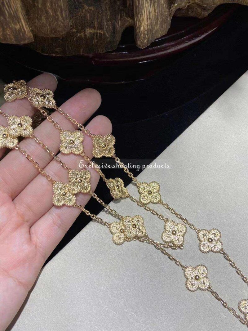 Van Cleef & Arpels VCARO1IC00 necklace Vintage Alhambra long necklace 20 motifs Yellow gold necklace 8