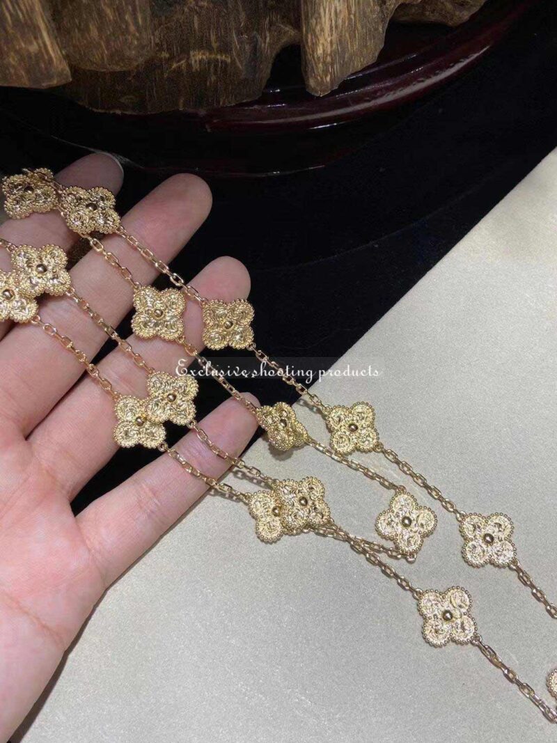 Van Cleef & Arpels VCARO1IC00 necklace Vintage Alhambra long necklace 20 motifs Yellow gold necklace 6