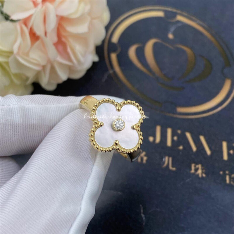 Van Cleef & Arpels VCARA41100 Vintage Alhambra ring Yellow gold Diamond Mother-of-pearl ring 3